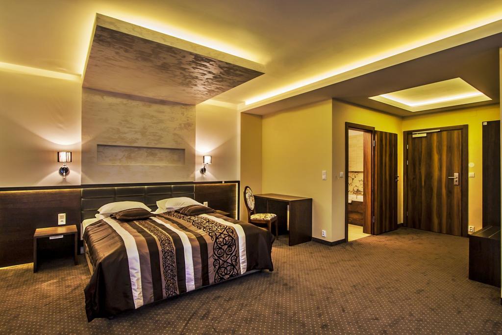 Hotel Tatarscy - Energylandia Кальвария-Зебжидовская Экстерьер фото